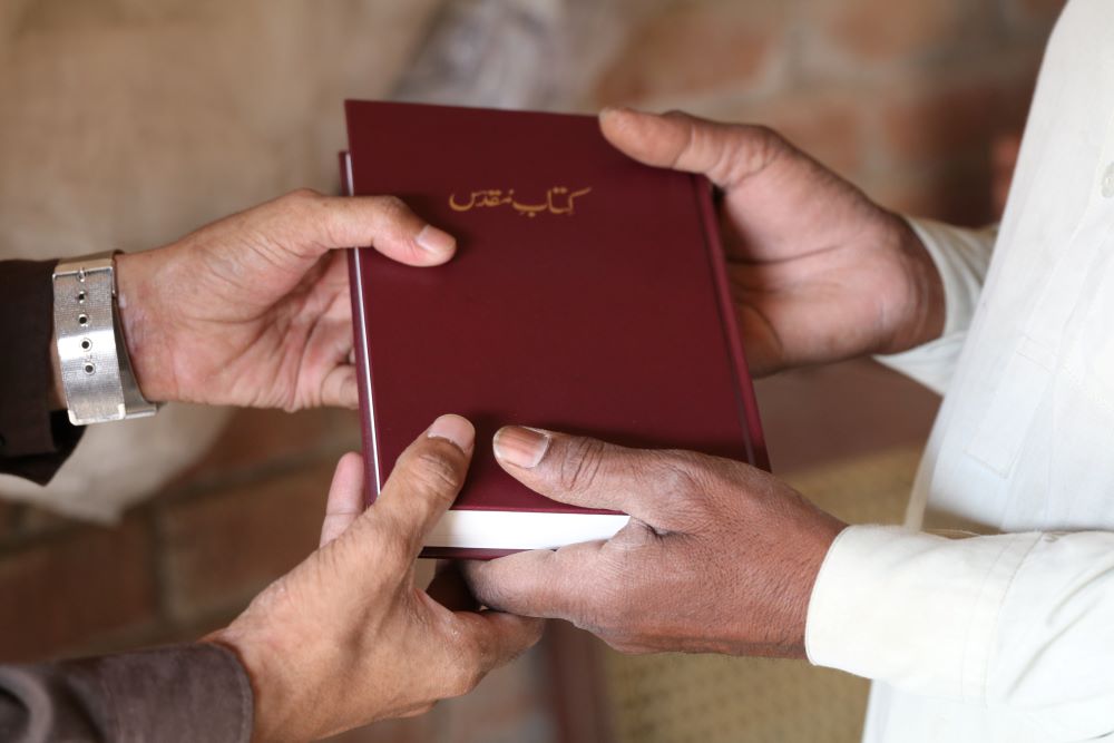 2638_YOUNGCHRISTIANMEN_orig